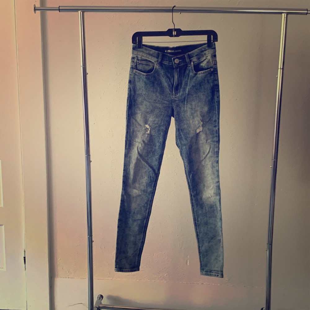 Distressed Express High Waisted Skinny